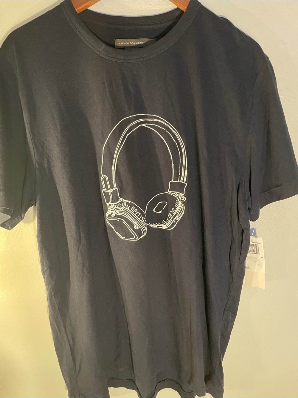 NWOT French Connection Navy Blue Tee w/ white embroidered headphones size Lrg